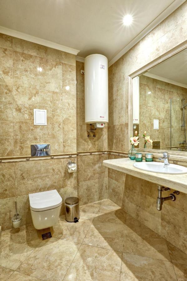 Luxury Center In Grand Karavel Апартаменти